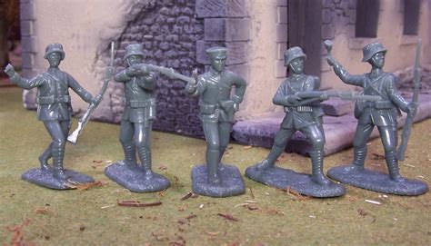 Armies In Plastic